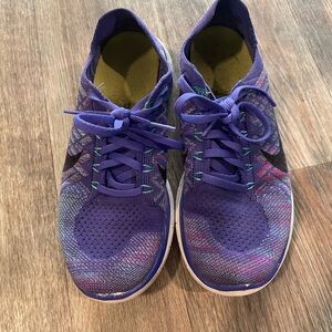 Nike Women's Multicolor Athletic Shoes